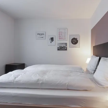 Ema House Serviced Apartments, Seefeld Apartment Zurich